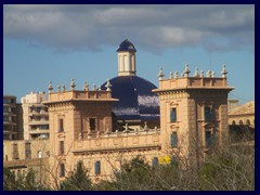 Museo de Bellas Artes de Valencia seen from Pont del Real